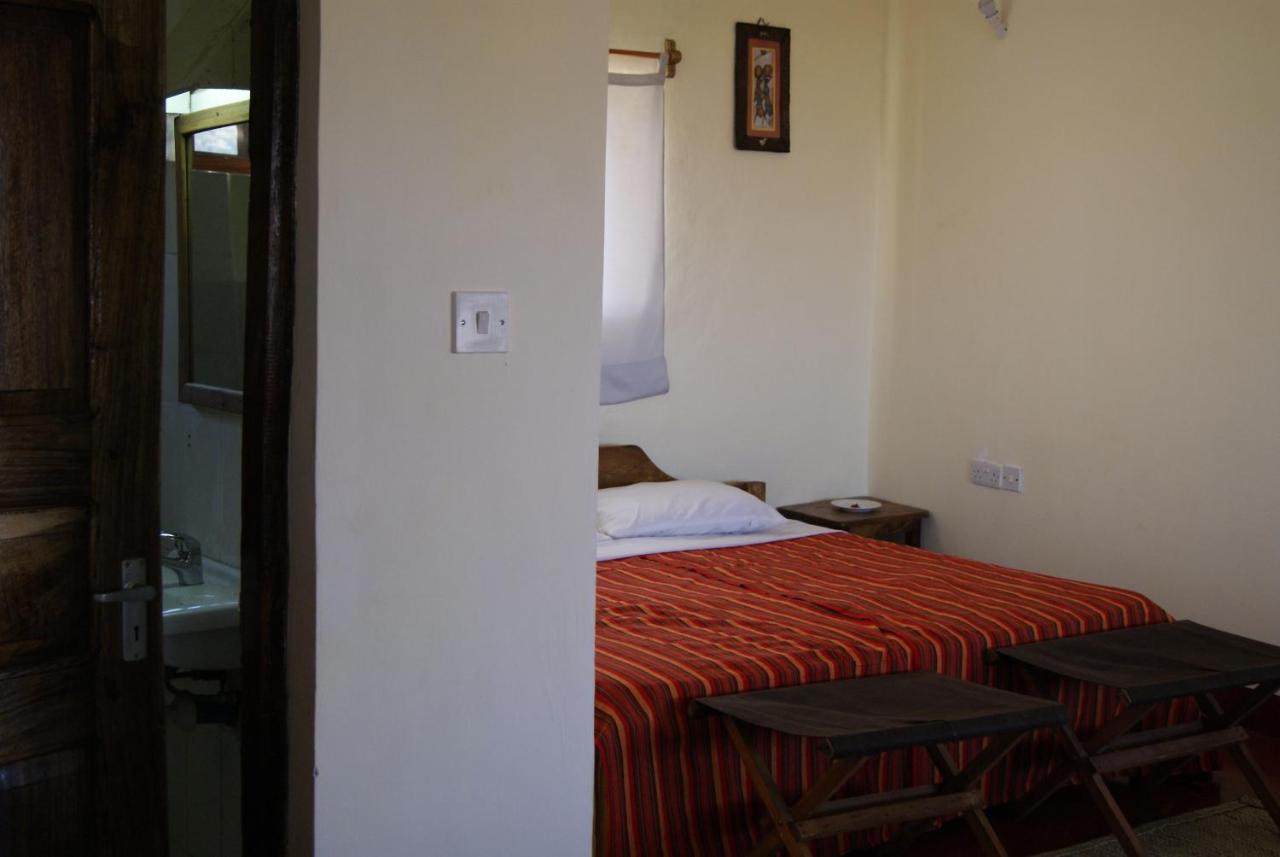 African Sunrise Lodge And Campsite Мто-ва-Мбу Экстерьер фото