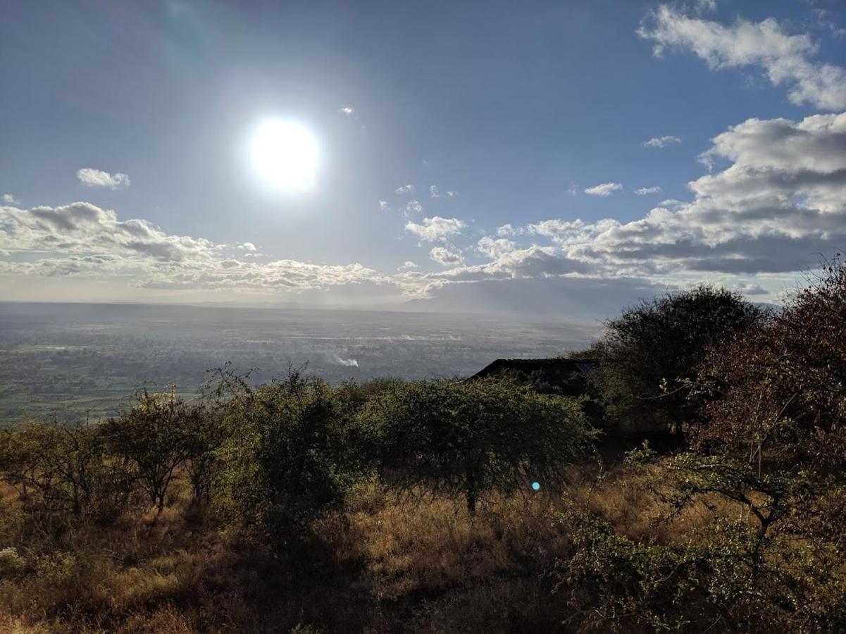 African Sunrise Lodge And Campsite Мто-ва-Мбу Экстерьер фото