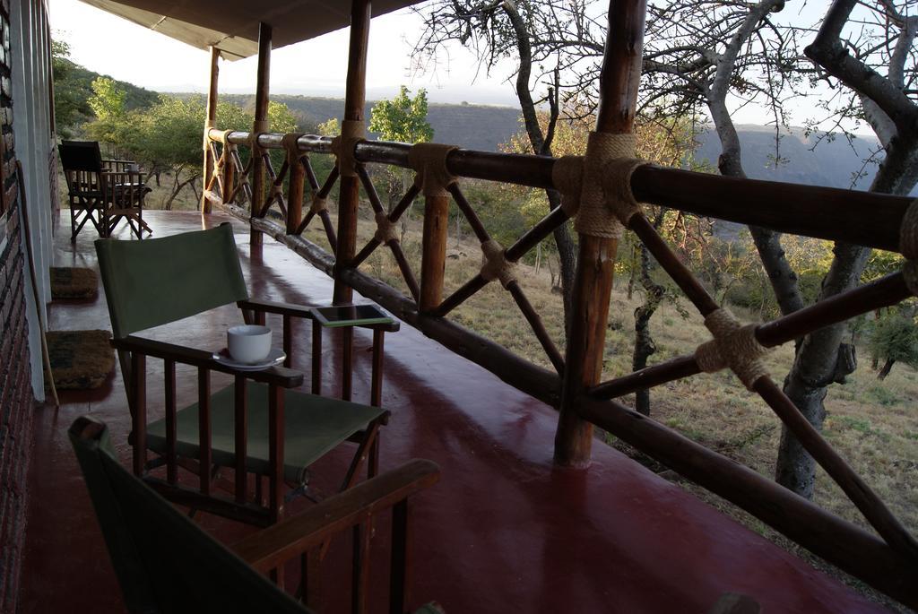 African Sunrise Lodge And Campsite Мто-ва-Мбу Экстерьер фото