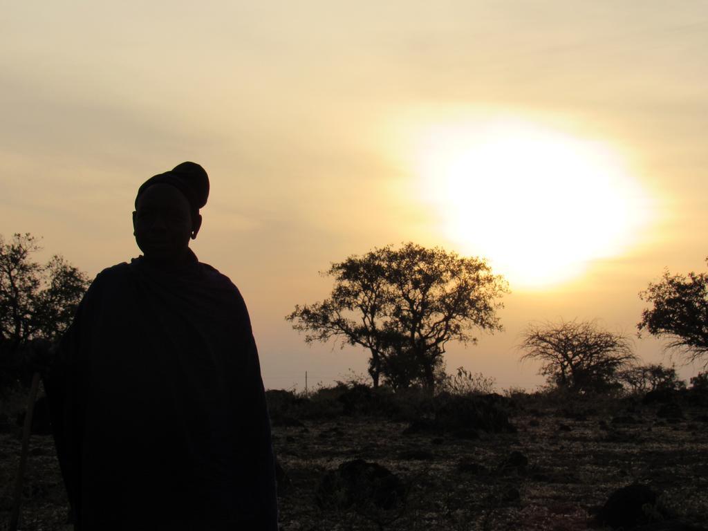 African Sunrise Lodge And Campsite Мто-ва-Мбу Экстерьер фото