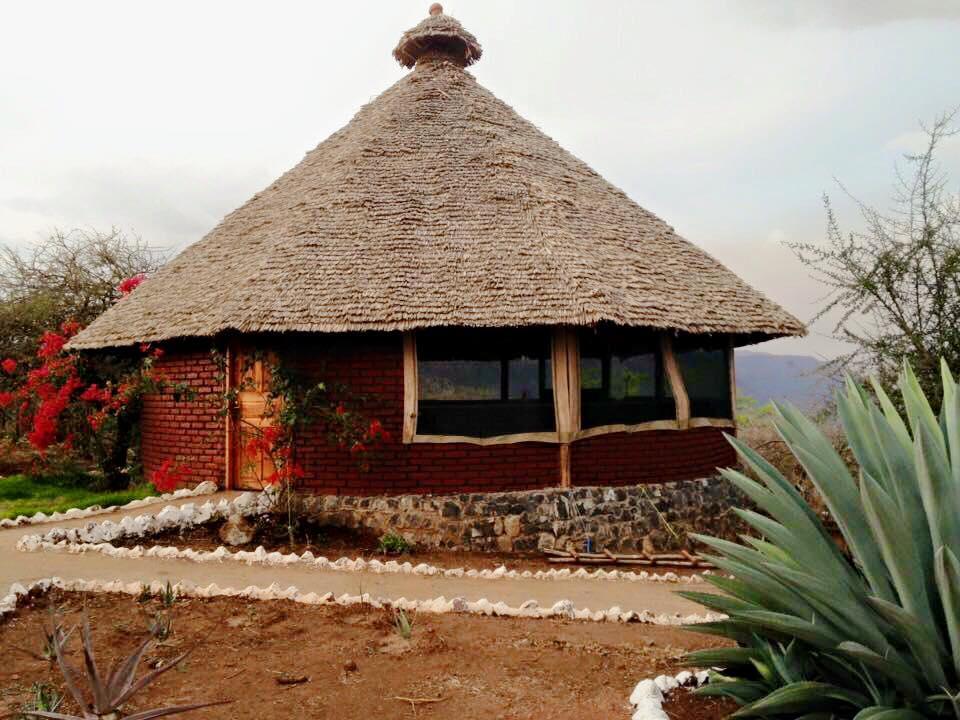 African Sunrise Lodge And Campsite Мто-ва-Мбу Экстерьер фото