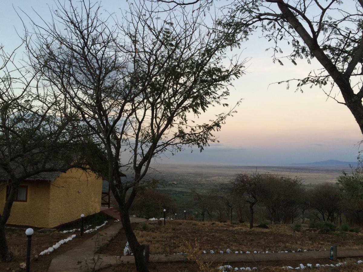 African Sunrise Lodge And Campsite Мто-ва-Мбу Экстерьер фото